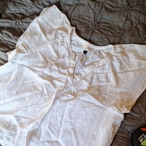 Universal Thread Cream Blouse